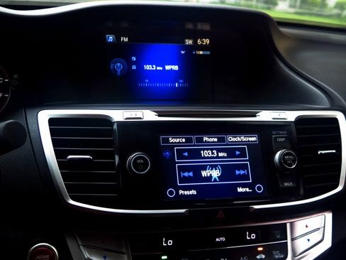 Used 2014 Honda Accord EX-L image 10