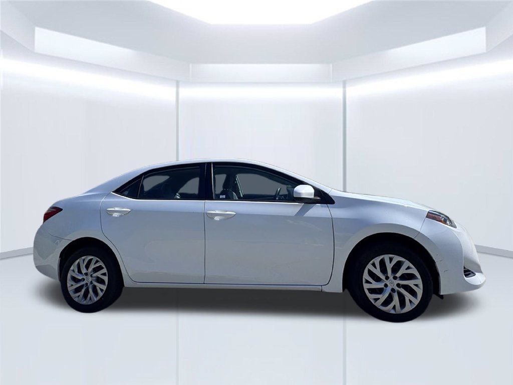 Used 2019 Toyota Corolla LE FWD image 4