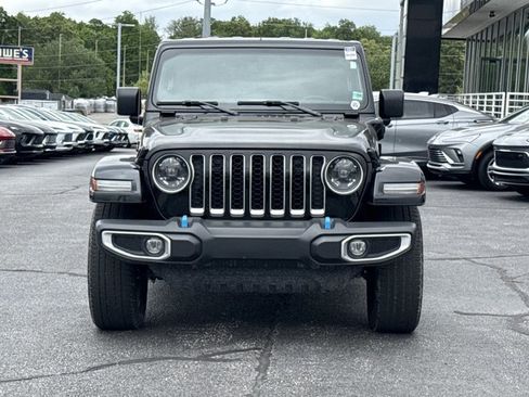 Used 2023 Jeep Wrangler Unlimited Sahara w/ Cold Weather Group AWD/4WD image 9