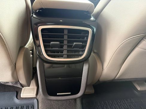 Used 2022 Lincoln Nautilus AWD image 16