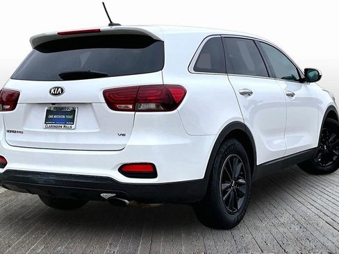 Used 2019 Kia Sorento LX image 9