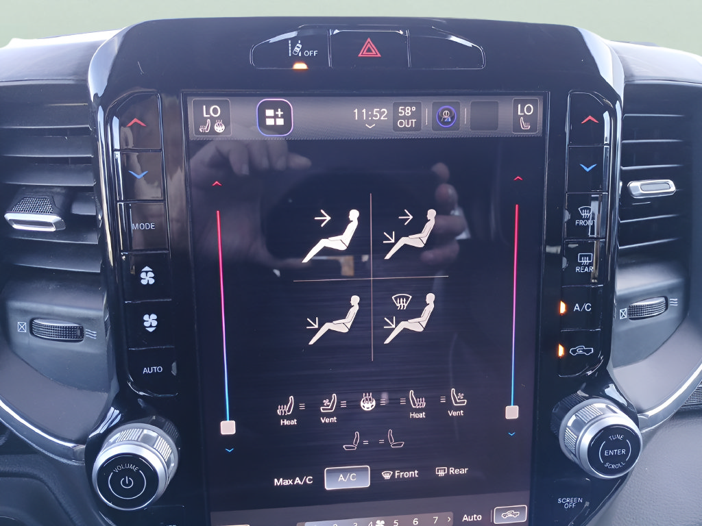 Used 2026 RAM 1500 Laramie AWD/4WD image 15