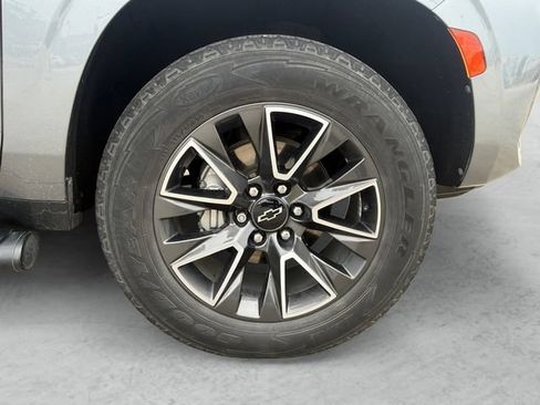 Used 2022 Chevrolet Tahoe Z71 AWD/4WD image 23