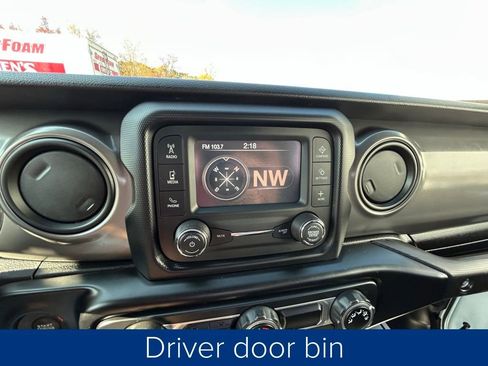 Used 2021 Jeep Wrangler Sport image 30