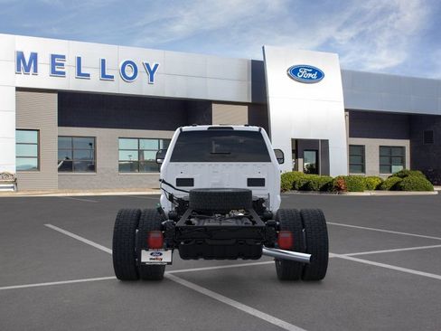 New 2026 Ford F550 4x4 Crew Cab image 5