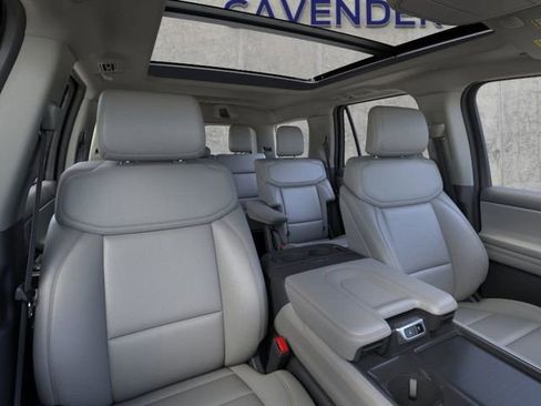 New 2025 Ford Expedition Active image 10