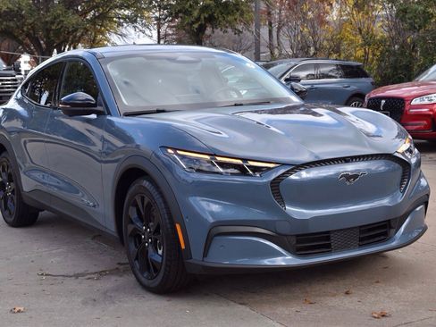 Certified 2024 Ford Mustang Mach-E Select w/ Comfort Package Lite image 4