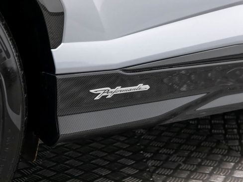Used 2024 Lamborghini Urus Performante image 7