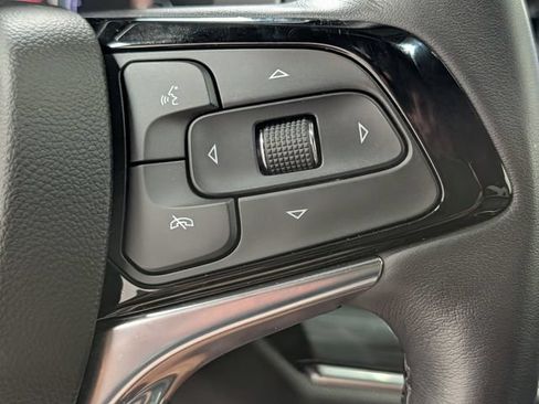 Certified 2022 Buick Enclave Essence w/ Sport Touring Edition FWD image 22