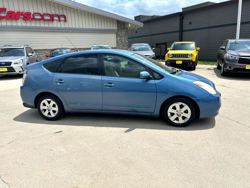 Used 2005 Toyota Prius image 2