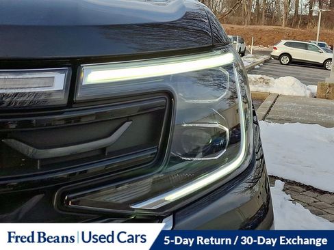 Certified 2025 Volkswagen Atlas SEL Premium R-Line image 10