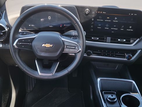 Used 2026 Chevrolet Equinox LT FWD image 26