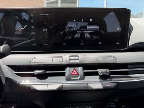 Used 2025 Kia K4 EX FWD image 22