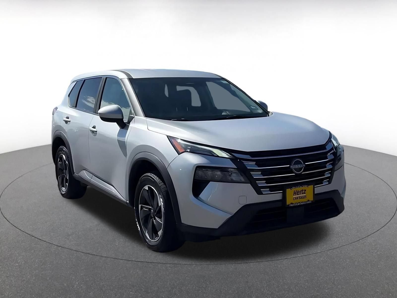 Used 2025 Nissan Rogue SV AWD/4WD image 3
