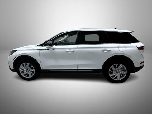 Used 2023 Lincoln Corsair AWD image 8