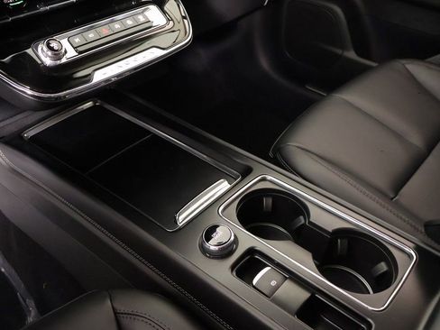 New 2026 Lincoln Corsair Premiere image 9