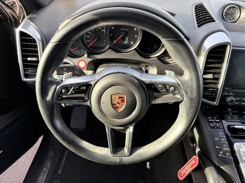 Used 2018 Porsche Cayenne AWD/4WD image 8