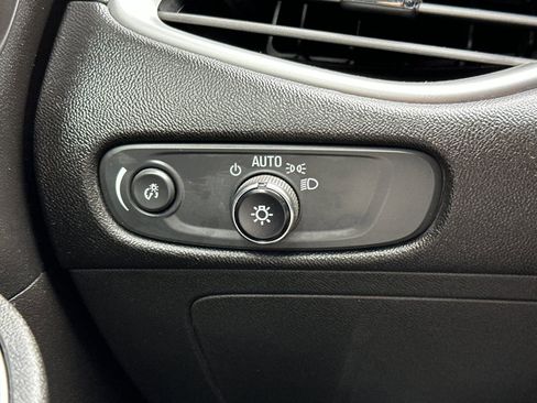 Used 2023 Chevrolet Malibu LT image 30