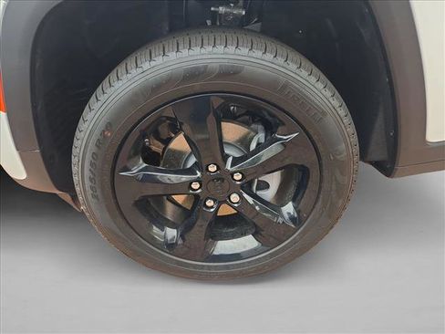 New 2026 Jeep Grand Cherokee Limited AWD/4WD image 10
