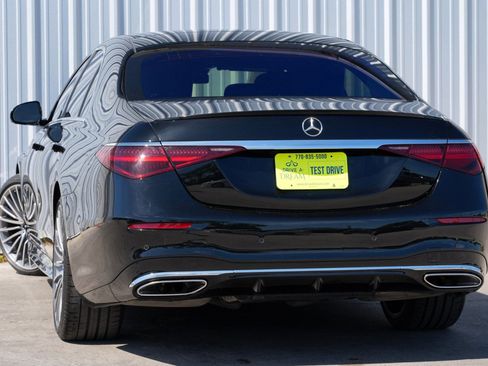 Used 2022 Mercedes-Benz S 580 4MATIC Sedan w/ AMG Line Package image 6