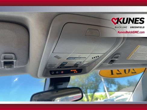 Used 2021 Chevrolet Equinox Premier AWD/4WD image 33