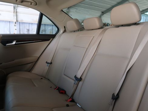Used 2013 Mercedes-Benz C 250 Sedan image 29