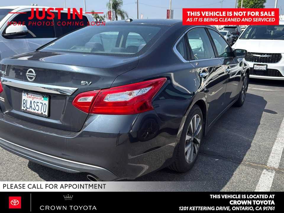 Used 2017 Nissan Altima 2.5 SV FWD image 2