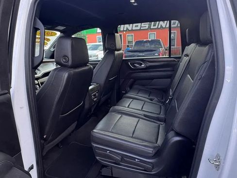 Used 2023 Chevrolet Suburban LT RWD image 9