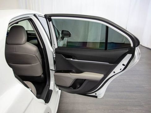 Used 2021 Toyota Camry XSE image 23