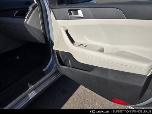 Used 2016 Hyundai Sonata SE image 31