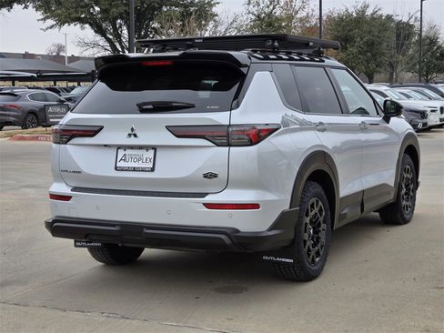 New 2026 Mitsubishi Outlander Trail Edition image 4