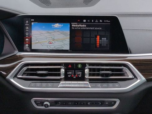 Used 2020 BMW X5 sDrive40i w/ Premium Package image 19