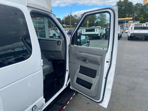 Used 2012 Ford E-350 and Econoline 350 Extended Super Duty w/ PWR Group image 19
