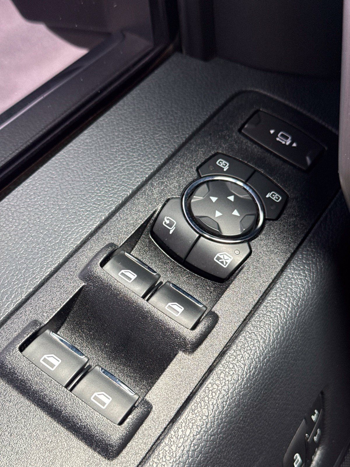 Used 2022 Ford F250 Platinum AWD/4WD image 23