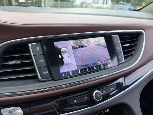 Used 2021 Buick Enclave Avenir w/ Avenir Technology Package AWD/4WD image 39