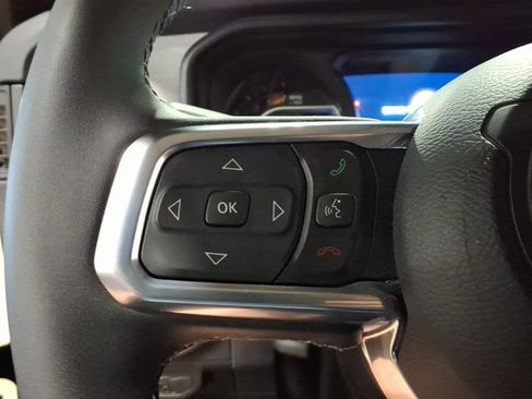 Used 2026 Jeep Wrangler Unlimited Sahara AWD/4WD image 17