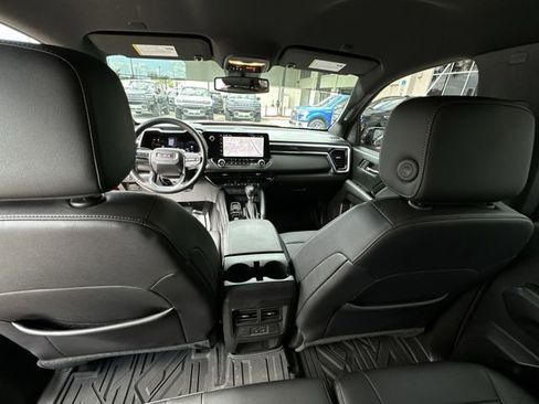 Used 2024 GMC Canyon Elevation w/ Elevation Premium Package image 31