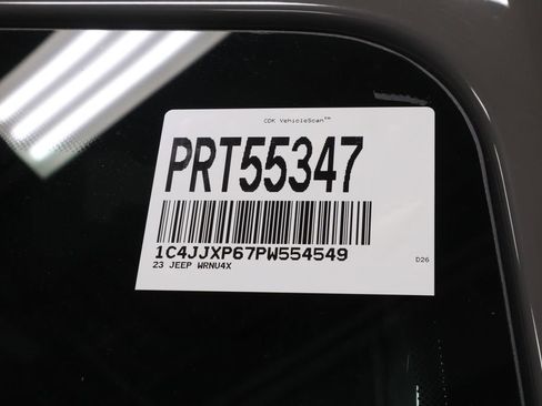 Used 2023 Jeep Wrangler Unlimited Sahara image 36