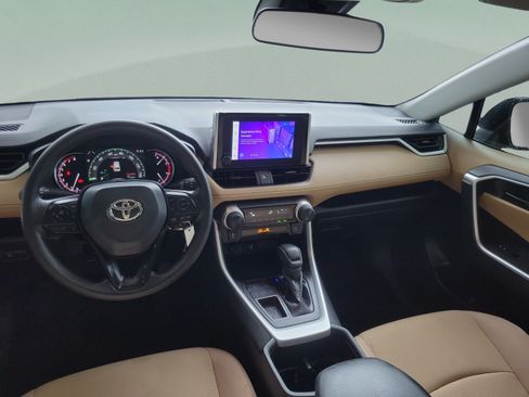 Used 2025 Toyota RAV4 LE FWD image 20