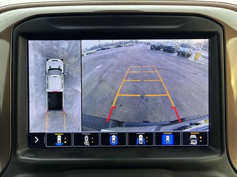 Used 2023 Chevrolet Silverado 2500 High Country w/ Z71 Off-Road Package image 15