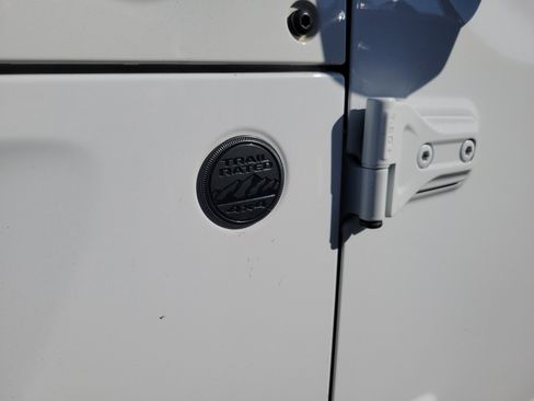 Used 2023 Jeep Wrangler Willys image 29