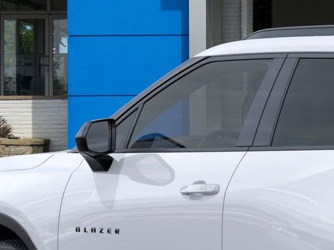 New 2026 Chevrolet Blazer LT w/ Convenience Package FWD image 12