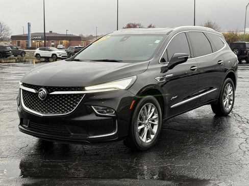 Used 2024 Buick Enclave Avenir w/ Avenir Technology Package image 3