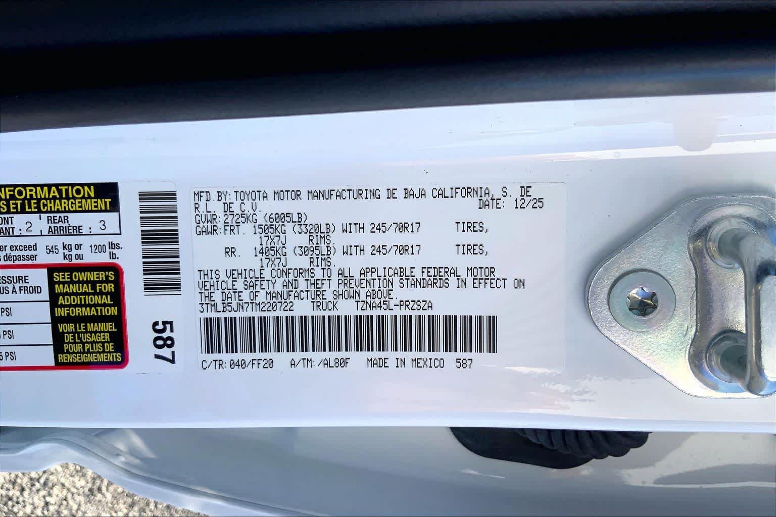 Certified 2026 Toyota Tacoma SR5 AWD/4WD image 36