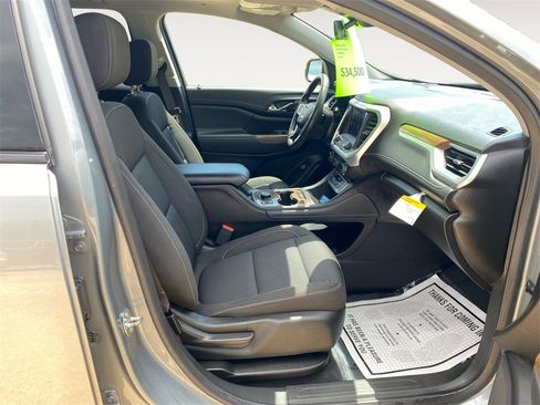 Used 2023 GMC Acadia SLE w/ Driver Convenience Package image 15