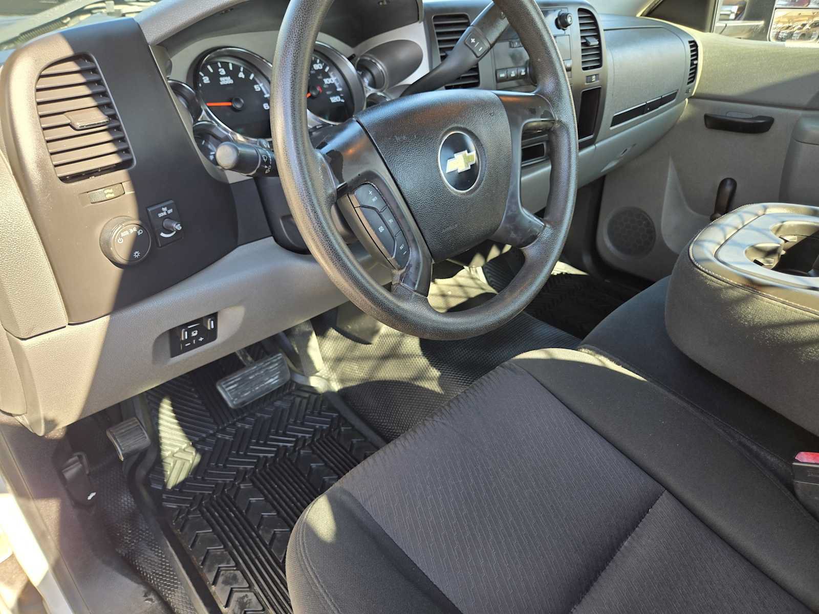 Used 2011 Chevrolet Silverado 3500 W/T RWD image 25