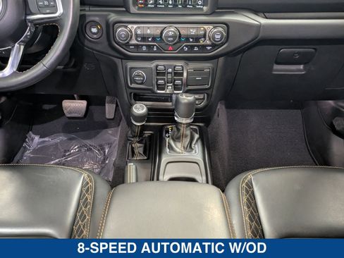 Used 2023 Jeep Gladiator Overland image 19