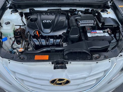 Used 2011 Hyundai Sonata GLS FWD image 40