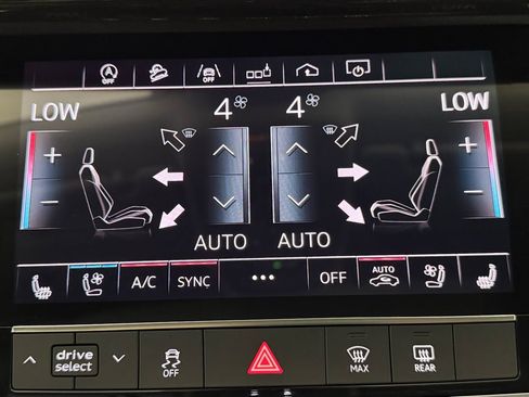 Used 2019 Audi Q8 Premium Plus w/ Premium Plus AWD/4WD image 27