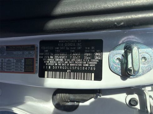 Used 2023 Kia Sorento LX image 29